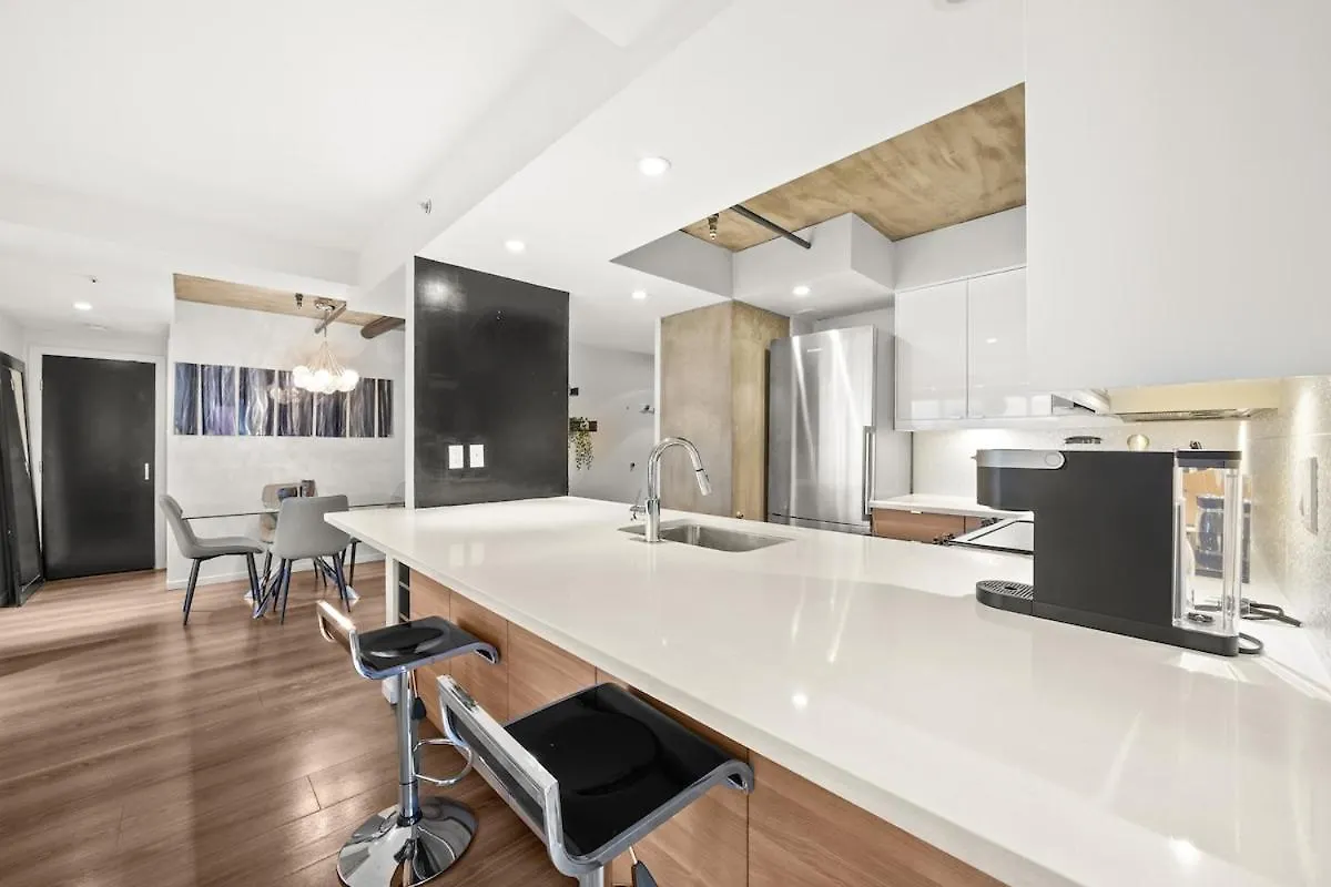Beautiful 2 Bedroom Home Dt With Free Parking Βανκούβερ Διαμέρισμα