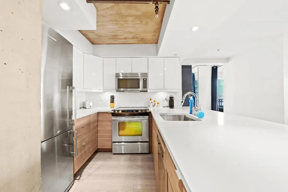 Διαμέρισμα Beautiful 2 Bedroom Home Dt With Free Parking Βανκούβερ