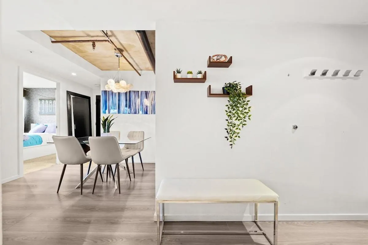 Beautiful 2 Bedroom Home Dt With Free Parking Βανκούβερ Καναδάς