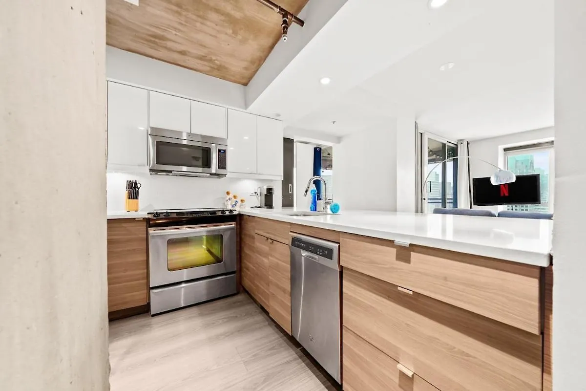 Beautiful 2 Bedroom Home Dt With Free Parking Βανκούβερ 0*,  Καναδάς