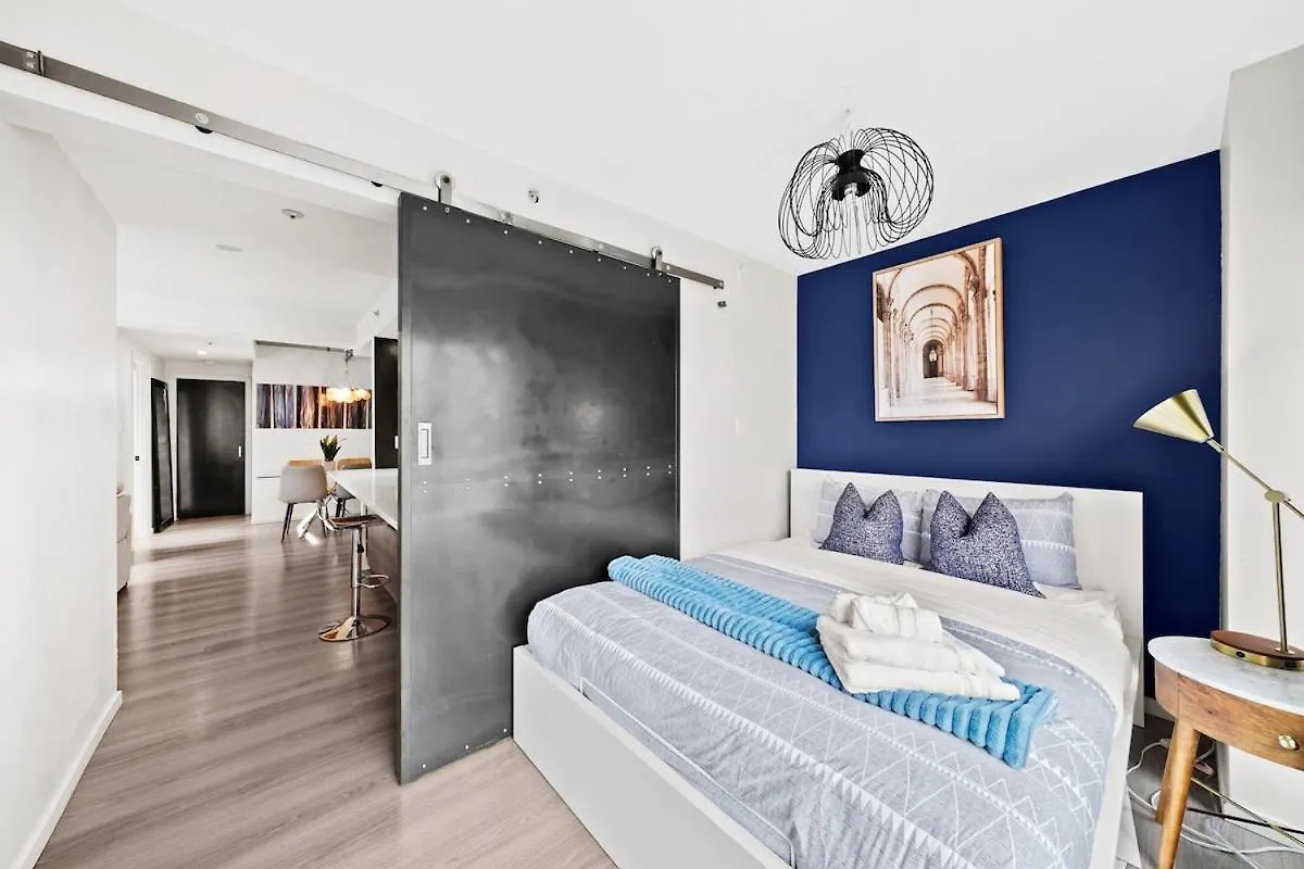 Beautiful 2 Bedroom Home Dt With Free Parking Βανκούβερ Καναδάς