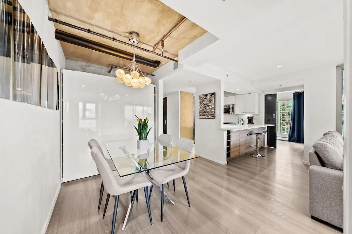 Beautiful 2 Bedroom Home Dt With Free Parking Βανκούβερ Διαμέρισμα